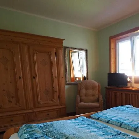 Vakantiehuis Suederhof 2 *